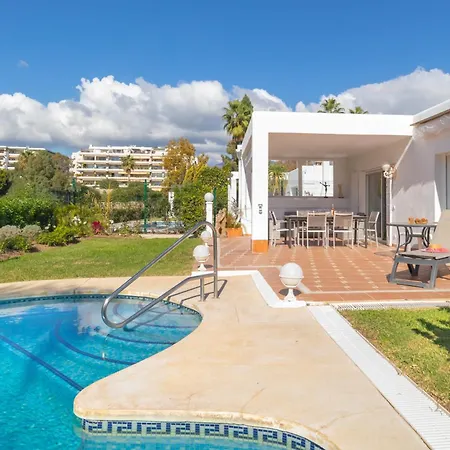 Вилла Guadalmina Golf - Private Swimming Pool *
